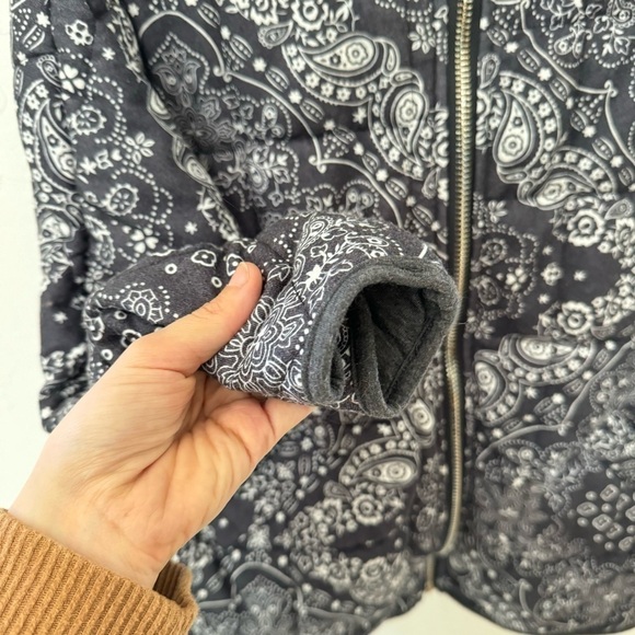 Hayden Girls XL Quilted Paisley Western Puff Zip Jacket Gray White - Picture 7 of 13